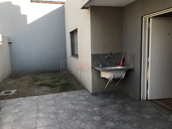 Alquiler Casa 3 amb.