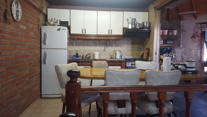 VENTA EN ESQUINA IDEAL INVERSOR