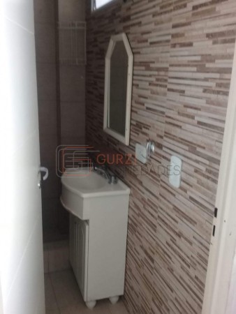 ALQUILER MONOAMBIENTE CON PATIO Y COCHERA SIN EXPENSAS!