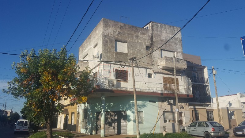 VENTA DPTO. 3 AMB. EN ESQUINA C/TERRAZA PROPIA