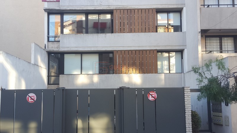 VENTA DPTO. 2 AMB. C/COCHERA / CASTELAR - EXCELENTE ZONA!!