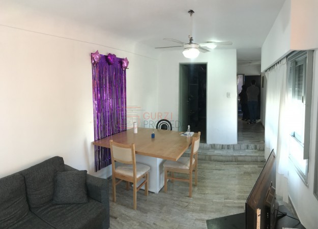 IDEAL CONSTRUCTOR - 2 CASAS SOBRE IMPORTANTE AVENIDA!!