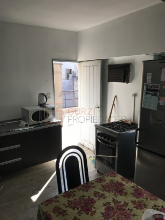 IDEAL CONSTRUCTOR - 2 CASAS SOBRE IMPORTANTE AVENIDA!!