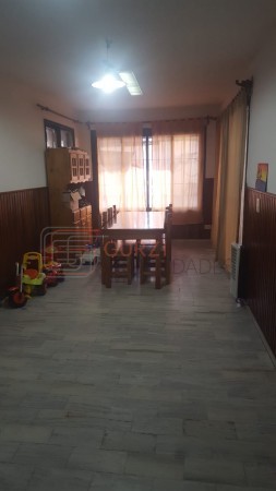 IDEAL CONSTRUCTOR - 2 CASAS SOBRE IMPORTANTE AVENIDA!!