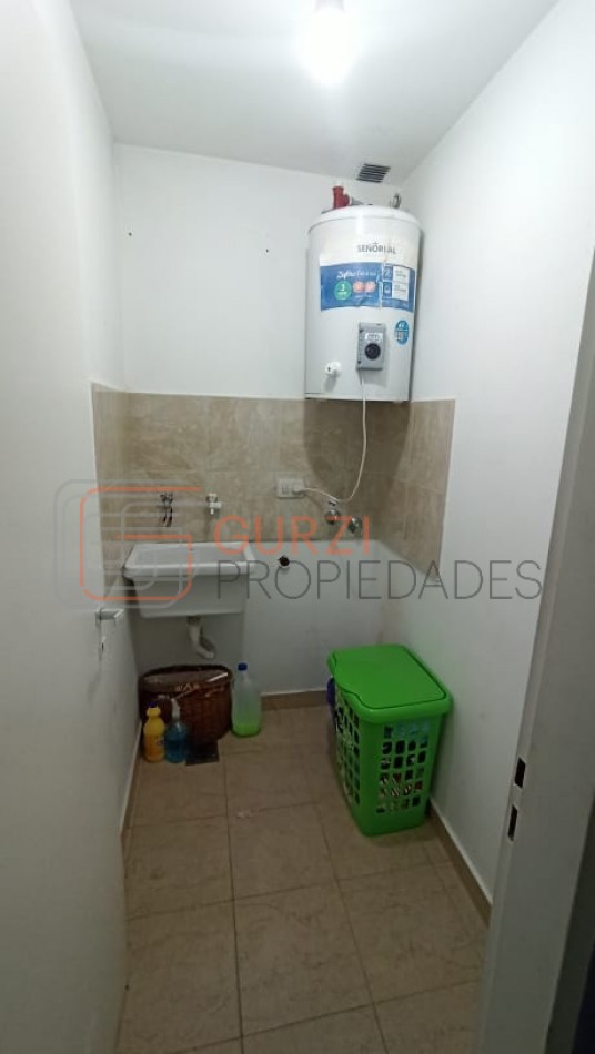 VENTA DPTO 2 AMB Y 1/2 AL FRENTE CON BALCON