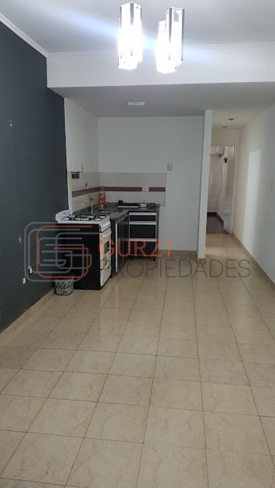 VENTA DPTO 2 AMB Y 1/2 AL FRENTE CON BALCON