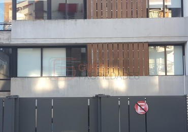 VENTA DPTO. 2 AMB. C/COCHERA / CASTELAR - EXCELENTE ZONA!!